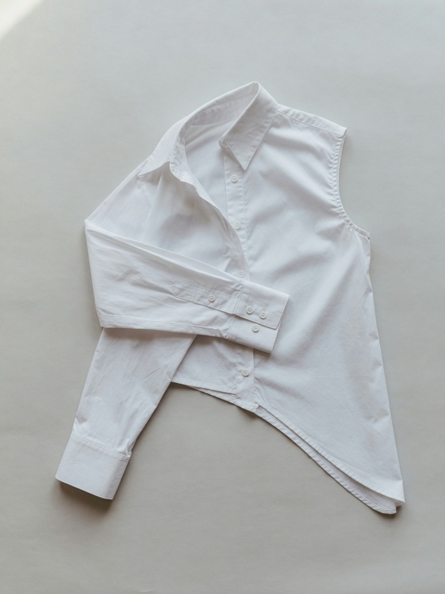 网店中的一张服装商品图